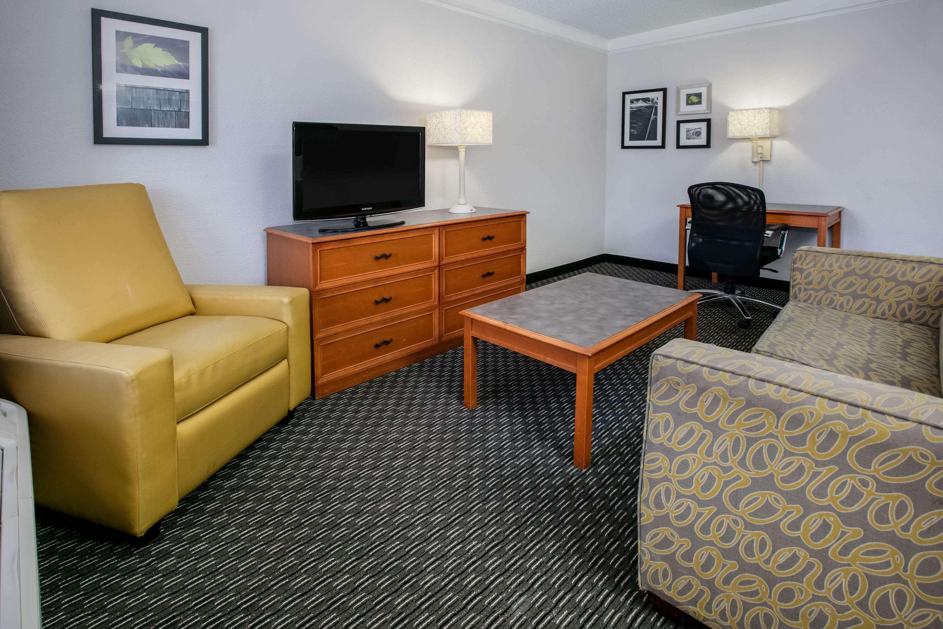 La Quinta Inn By Wyndham Dallas Uptown Экстерьер фото