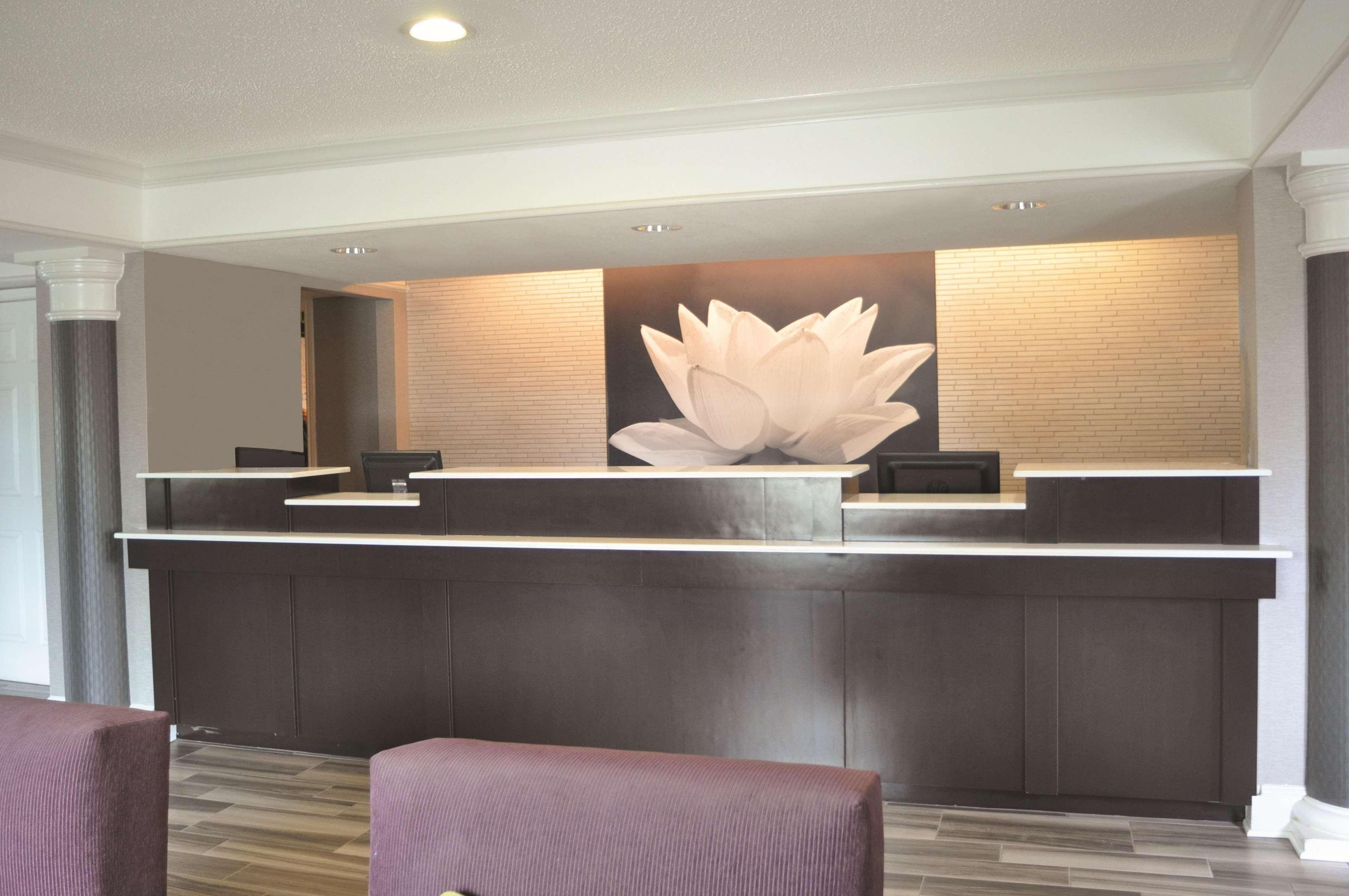 La Quinta Inn By Wyndham Dallas Uptown Экстерьер фото