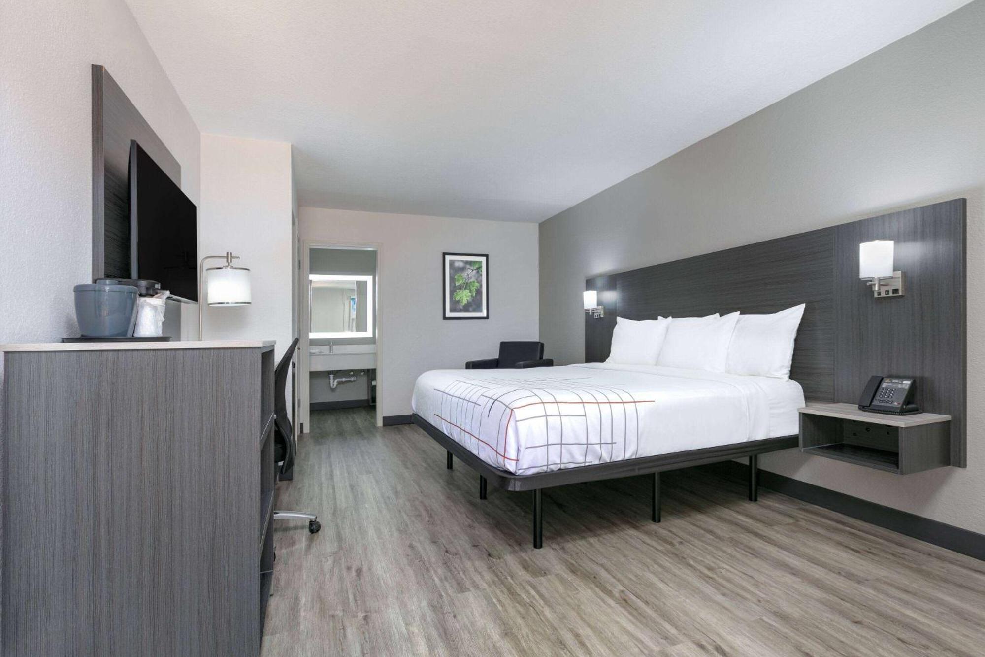La Quinta Inn By Wyndham Dallas Uptown Экстерьер фото
