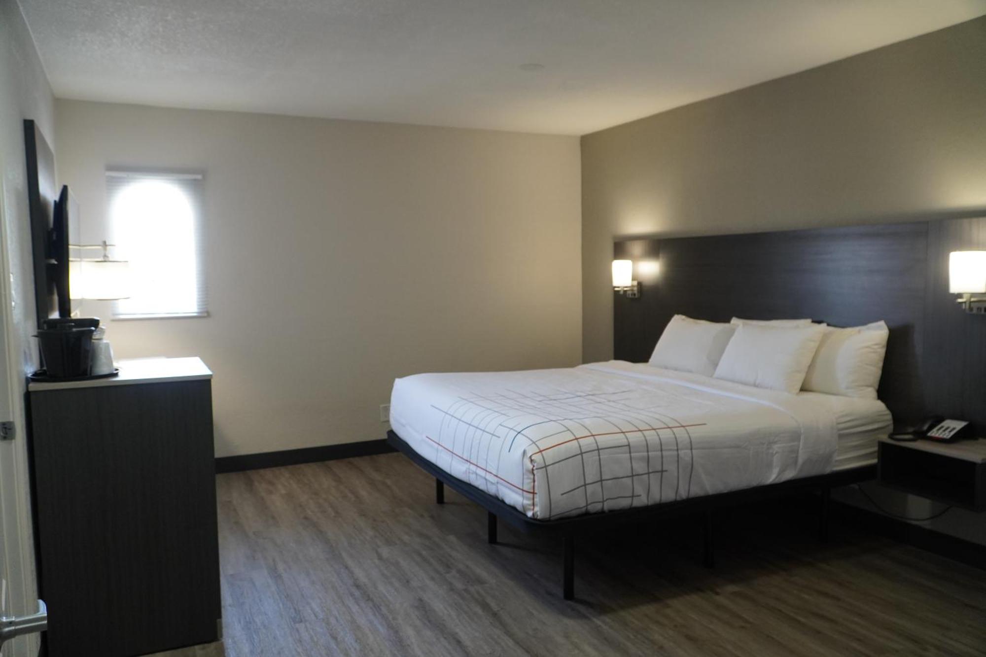 La Quinta Inn By Wyndham Dallas Uptown Экстерьер фото