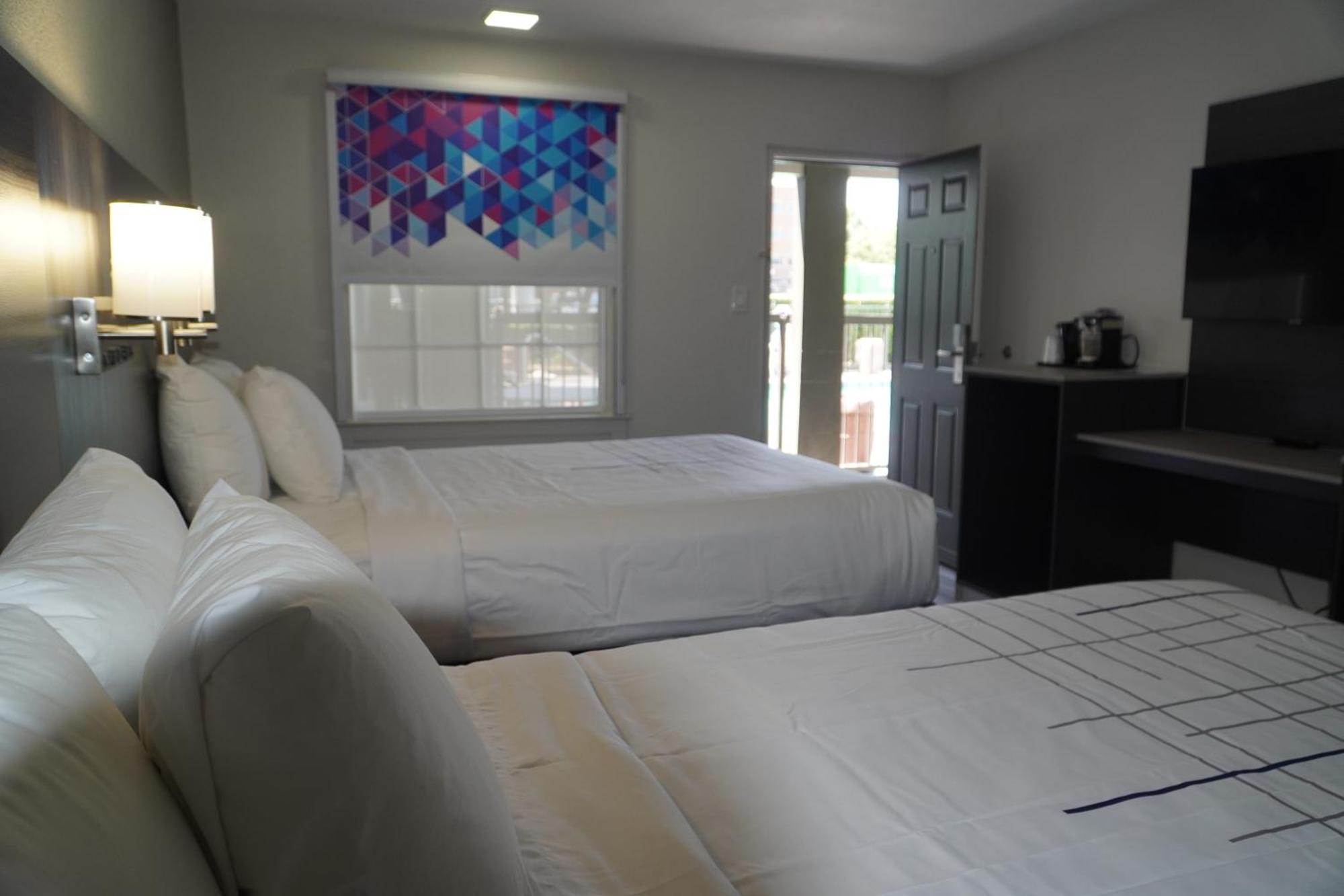 La Quinta Inn By Wyndham Dallas Uptown Экстерьер фото